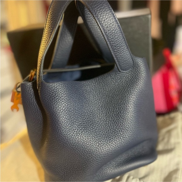 HERMES Bleu Nuit Clemence Picotin 18 Gold Hardware - Picture 7 of 12